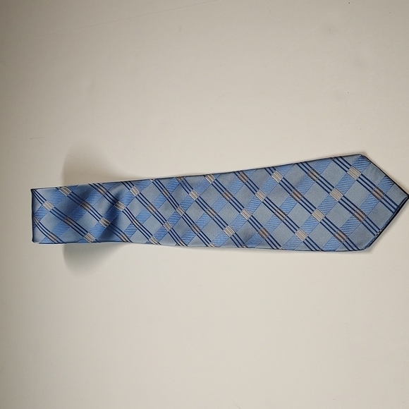 Michael Kors Tie - Picture 4 of 7